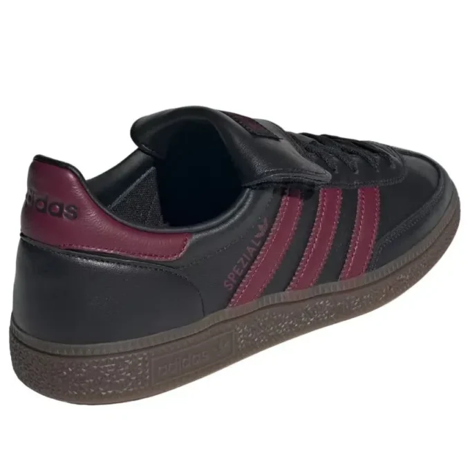 Adidas Handball Spezial ”Core Black Shadow Red”